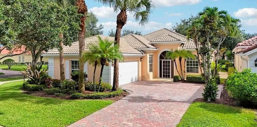 Casa en Palm Beach Gardens, Florida 3 dormitorios № 2387963