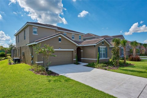 Casa en Davenport, Florida 6 dormitorios, 303.79 m2 № 2121605