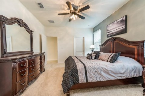 House in Davenport, Florida 6 bedrooms, 303.79 sq.m. № 2121605 - photo 2