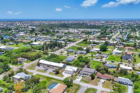 Купить коммерческую недвижимость в Пунта-Горда, Флорида 4 спальни, 257.53м2, № 1790009 - фото 10