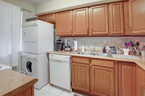 Copropriété à vendre à Lake Worth, Floride: 2 chambres, 93.37 m2 № 2082352 - photo 10