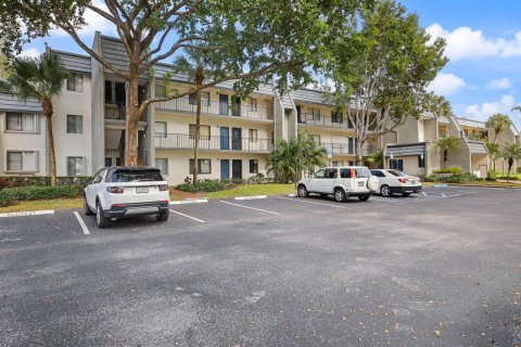 Copropriété à vendre à Lake Worth, Floride: 2 chambres, 93.37 m2 № 2082352 - photo 2