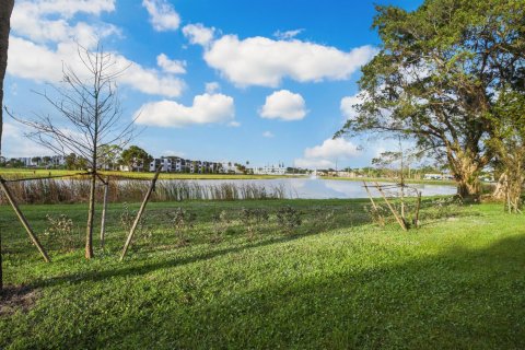 Copropriété à vendre à Lake Worth, Floride: 2 chambres, 93.37 m2 № 2082352 - photo 21
