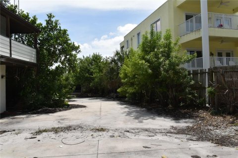 Immobilier commercial à vendre à Englewood, Floride: 5 chambres, 353.59 m2 № 2433571 - photo 10