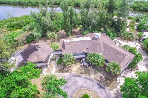 Immobilier commercial à vendre à Englewood, Floride: 5 chambres, 353.59 m2 № 2433571 - photo 3