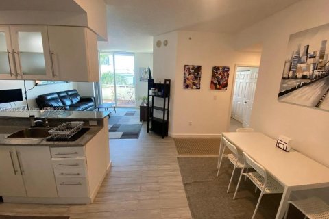 Copropriété à vendre à Miami, Floride: 1 chambre, 66.89 m2 № 1964135 - photo 9