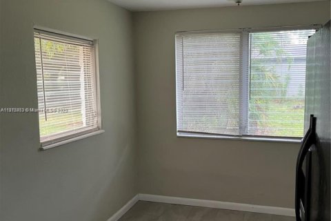 House in Fort Lauderdale, Florida 2 bedrooms, 98.1 sq.m. № 1969796 - photo 5