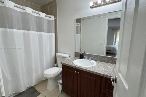 House in Homestead, Florida 3 bedrooms, 111.2 sq.m. № 1895430 - photo 16