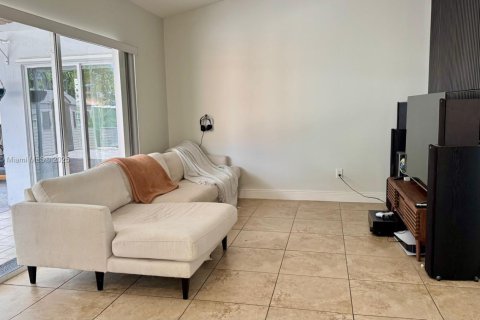 House in Homestead, Florida 3 bedrooms, 111.2 sq.m. № 1895430 - photo 9