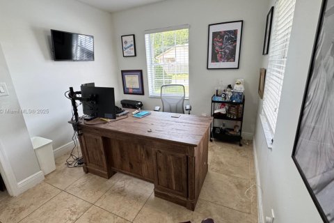 House in Homestead, Florida 3 bedrooms, 111.2 sq.m. № 1895430 - photo 17