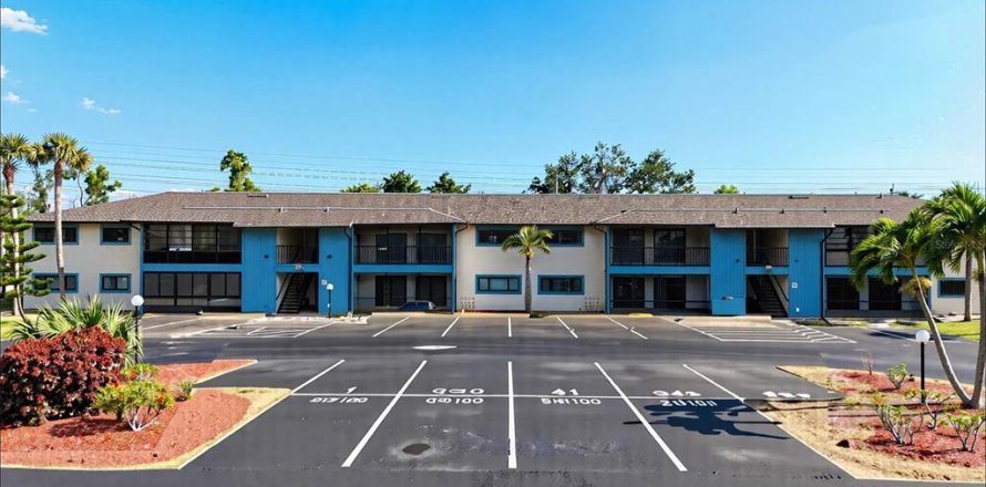 Condo in Fort Myers, Florida, 3 bedrooms  № 1719484