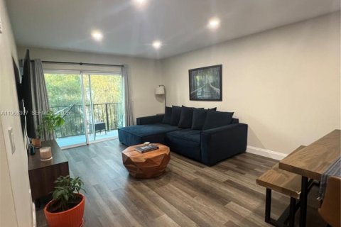 Condo in North Miami Beach, Florida, 1 bedroom  № 2031679 - photo 24