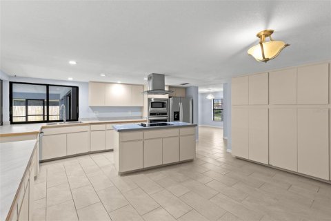 House in Tampa, Florida 3 bedrooms, 214.33 sq.m. № 1778344 - photo 14
