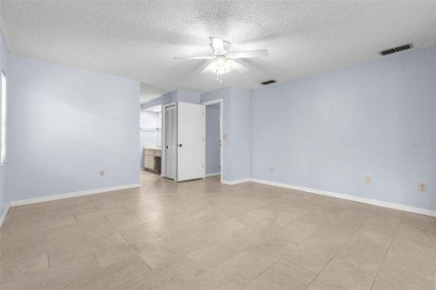 House in Tampa, Florida 3 bedrooms, 214.33 sq.m. № 1778344 - photo 18