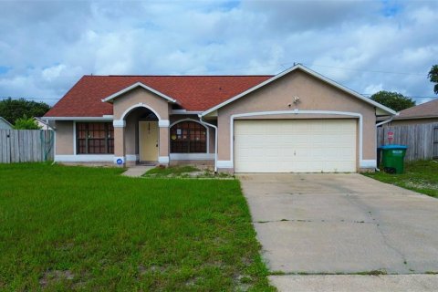 House in Deltona, Florida 3 bedrooms, 125.6 sq.m. № 1825295 - photo 1