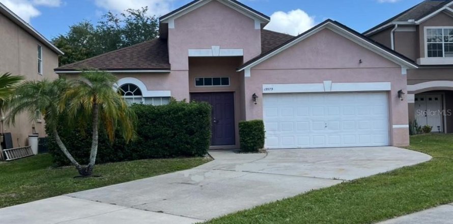 House in Orlando, Florida 4 bedrooms, 181.35 sq.m. № 1644708