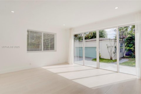 Casa en venta en North Miami, Florida, 3 dormitorios, 150.97 m2 № 1982406 - foto 24