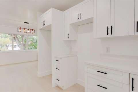 Casa en venta en North Miami, Florida, 3 dormitorios, 150.97 m2 № 1982406 - foto 22