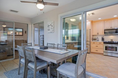 Villa ou maison à vendre à Homestead, Floride: 2 chambres, 109.9 m2 № 1882584 - photo 9