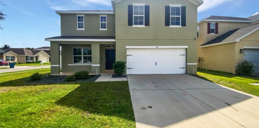 House in Spring Hill, Florida 4 bedrooms, 232.72 sq.m. № 1912967