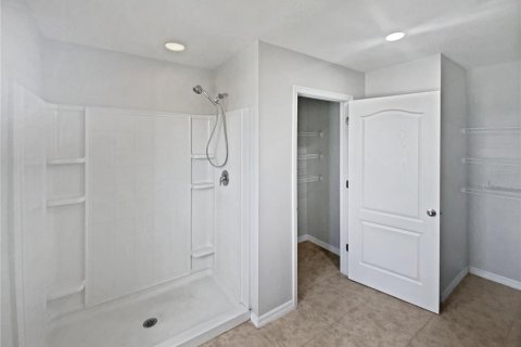 Casa en venta en Spring Hill, Florida, 4 dormitorios, 232.72 m2 № 1912967 - foto 19