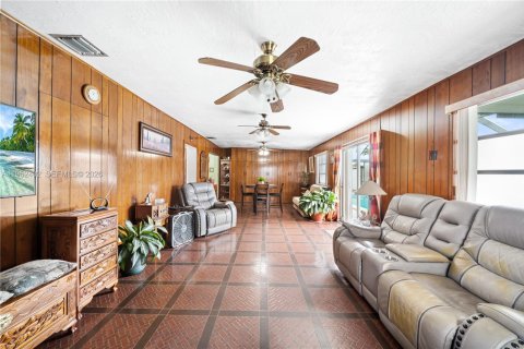 Villa ou maison à vendre à Miami, Floride: 3 chambres, 173.91 m2 № 2006692 - photo 10