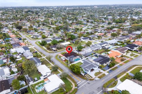 Villa ou maison à vendre à Miami, Floride: 3 chambres, 173.91 m2 № 2006692 - photo 3