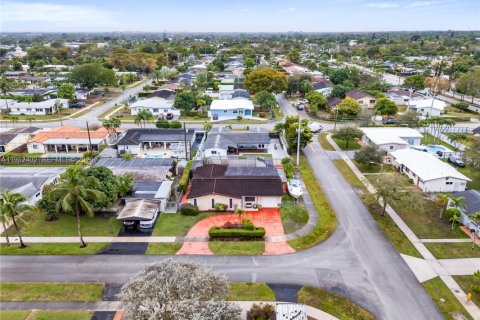 Villa ou maison à vendre à Miami, Floride: 3 chambres, 173.91 m2 № 2006692 - photo 24