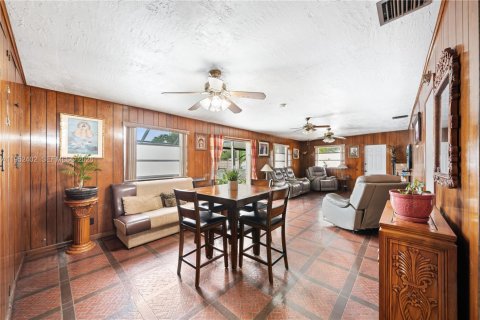 Villa ou maison à vendre à Miami, Floride: 3 chambres, 173.91 m2 № 2006692 - photo 8