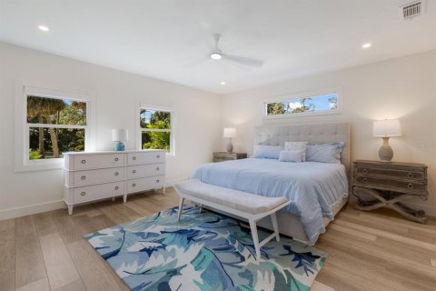 House in Sarasota, Florida 3 bedrooms, 156.63 sq.m. № 1553174 - photo 22