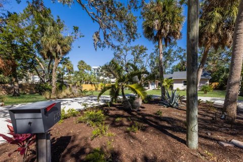 House in Sarasota, Florida 3 bedrooms, 156.63 sq.m. № 1553174 - photo 5