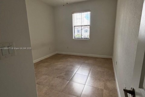 Adosado en alquiler en Homestead, Florida, 4 dormitorios, 175.31 m2 № 1932612 - foto 15