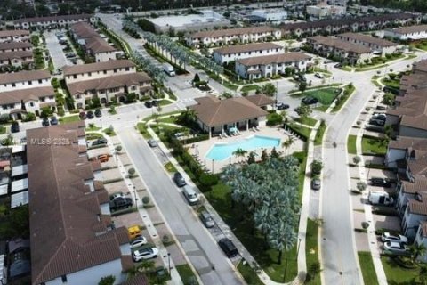 Adosado en alquiler en Homestead, Florida, 4 dormitorios, 175.31 m2 № 1932612 - foto 27