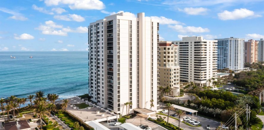Condominio en Riviera Beach, Florida, 2 dormitorios № 945045