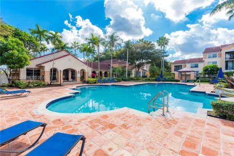 Condominio en alquiler en Miramar, Florida, 3 dormitorios, 104.52 m2 № 2003167 - foto 19