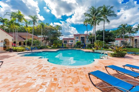 Condominio en alquiler en Miramar, Florida, 3 dormitorios, 104.52 m2 № 2003167 - foto 21