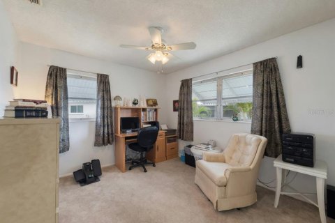 Condo in Bradenton, Florida, 2 bedrooms № 2199108 - photo 13