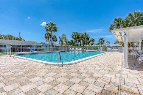 Condo in Bradenton, Florida, 2 bedrooms № 2199108 - photo 20