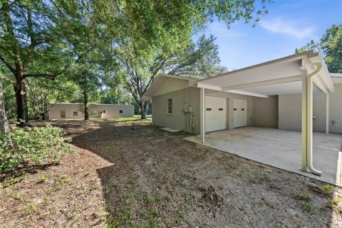 Casa en venta en Lady Lake, Florida, 5 dormitorios, 283.82 m2 № 1851269 - foto 13