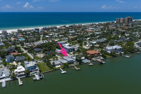 House in Clearwater, Florida 4 bedrooms, 318 sq.m. № 1868865 - photo 4
