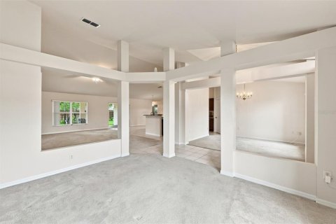Casa en venta en Spring Hill, Florida, 4 dormitorios, 208.01 m2 № 2294730 - foto 9