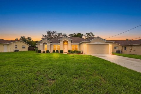 Casa en venta en Spring Hill, Florida, 4 dormitorios, 208.01 m2 № 2294730 - foto 3