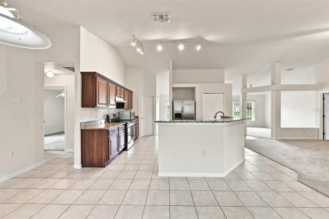 Casa en venta en Spring Hill, Florida, 4 dormitorios, 208.01 m2 № 2294730 - foto 15