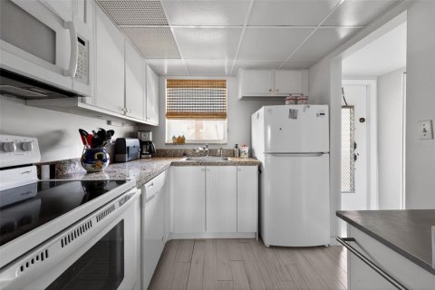 Copropriété à vendre à Sunrise, Floride: 1 chambre, 59.46 m2 № 2100475 - photo 10