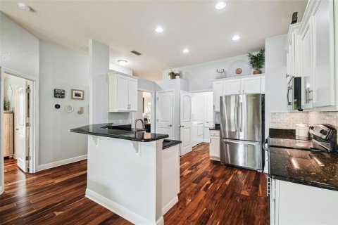 House in Land O' Lakes, Florida 3 bedrooms, 137.96 sq.m. № 1885013 - photo 13