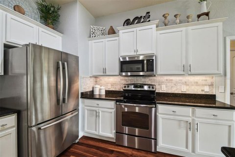 House in Land O' Lakes, Florida 3 bedrooms, 137.96 sq.m. № 1885013 - photo 15