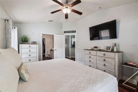 House in Land O' Lakes, Florida 3 bedrooms, 137.96 sq.m. № 1885013 - photo 4