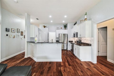 House in Land O' Lakes, Florida 3 bedrooms, 137.96 sq.m. № 1885013 - photo 14