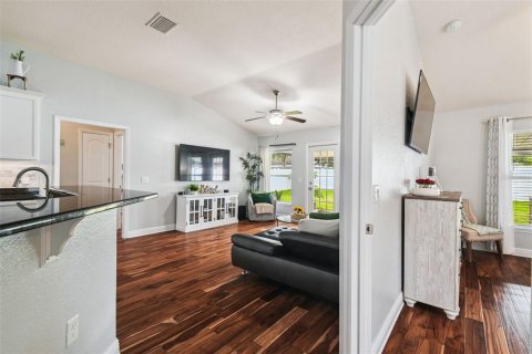 House in Land O' Lakes, Florida 3 bedrooms, 137.96 sq.m. № 1885013 - photo 30