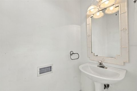 Villa ou maison à vendre à Nokomis, Floride: 3 chambres, 217.95 m2 № 2436806 - photo 23